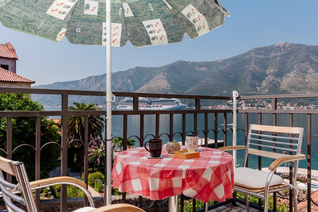 Celine'S Place By The Sea Kotor Exterior photo